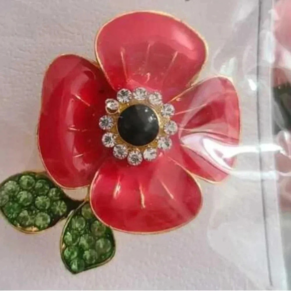 Elegant Red Flower Brooch with Green Leaves - Picture 6 of 6